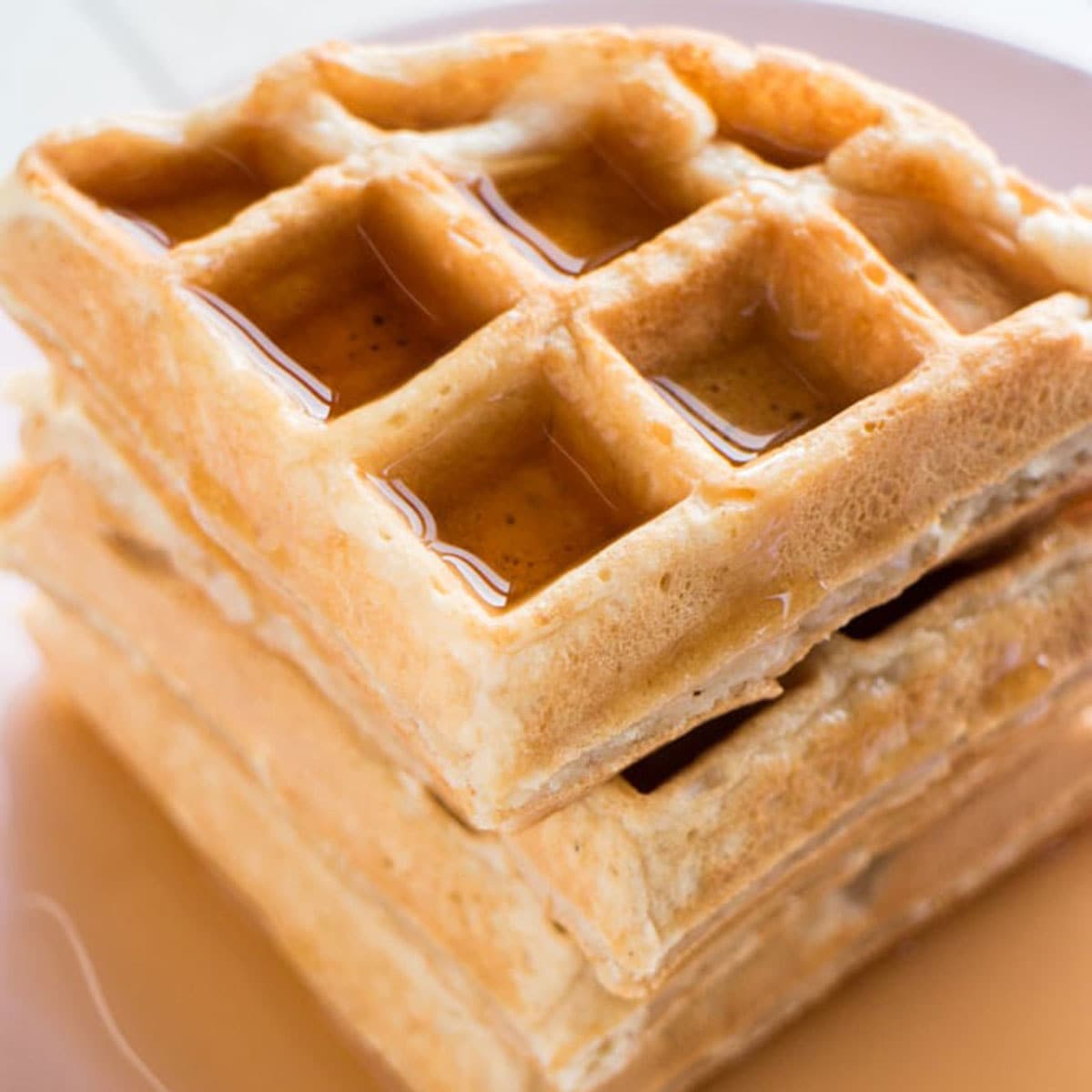 Easy No-Butter Waffles: Dairy-Free, Fluffy & Freezer-Friendly
